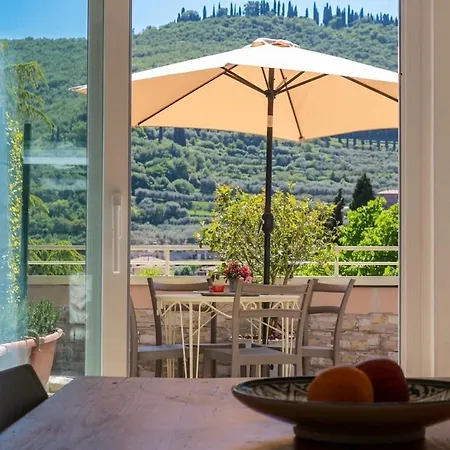 Dolce - Terrazza Sul Con Parcheggio Privato شقة غارْدا